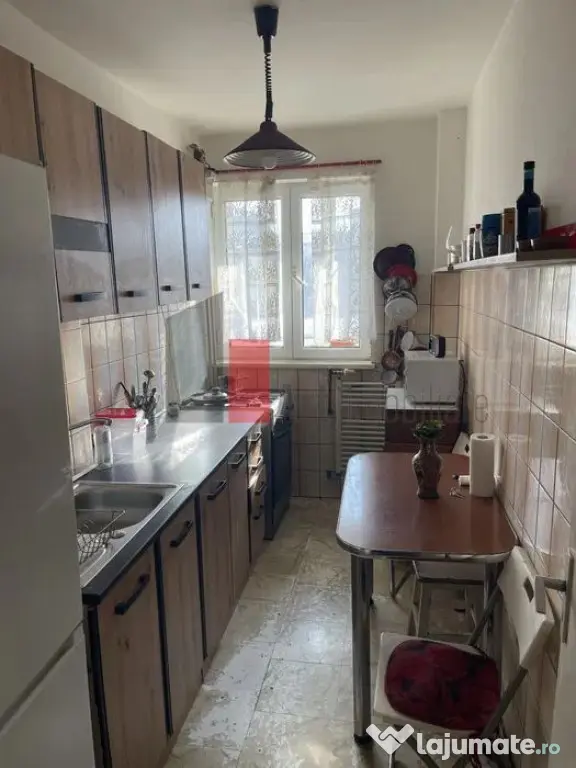 APARTAMENT 3 CAMERE -IANCU DE HUNEDOARA/ LANGA GUVERN