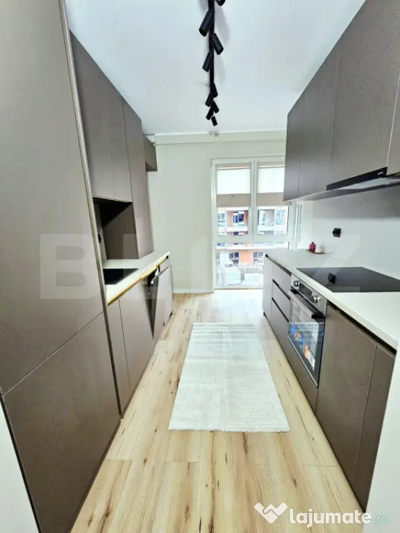 Apartament la cheie, lift, bucatarie separata, incalzire in