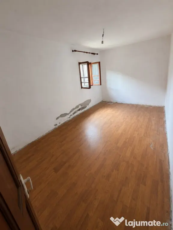 Spatiu de inchiriat pentru atelier / depozit / activitate co