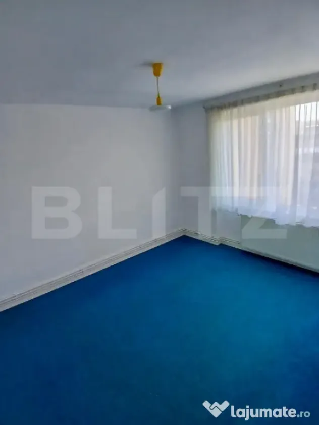 Apartament cu 2 camere 52 mp. semidecomandat, cu loc de parc