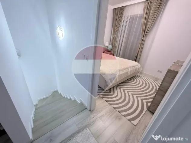 Vilă modernă de vânzare | 4 camere și terasă | Curte...