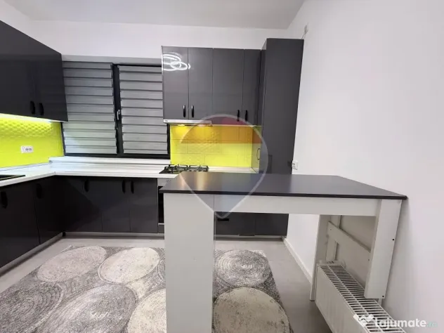 Vilă modernă de vânzare | 4 camere și terasă | Curte...