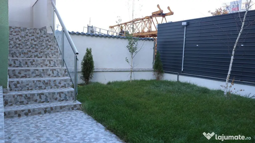 3 CAMERE LA PARTER CU CURTE PROPRIE DE 57MP, 2 BAI, POZIT...