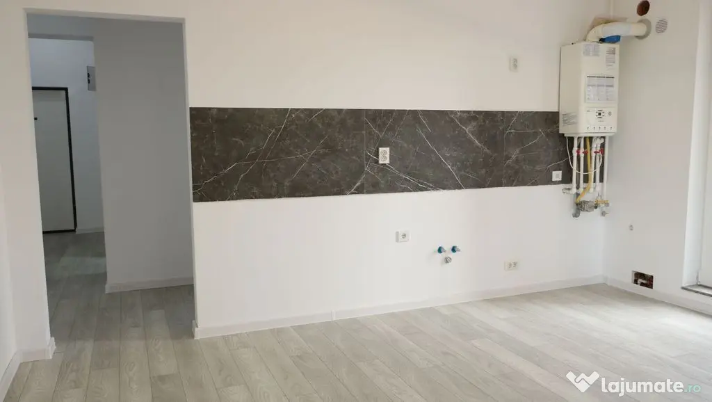 3 CAMERE LA PARTER CU CURTE PROPRIE DE 57MP, 2 BAI, POZIT...