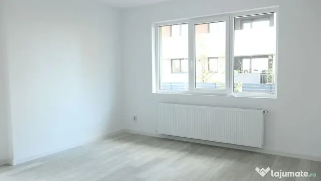 3 CAMERE LA PARTER CU CURTE PROPRIE DE 57MP, 2 BAI, POZIT...
