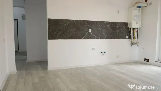 3 CAMERE LA PARTER CU CURTE PROPRIE DE 57MP, 2 BAI, POZIT...