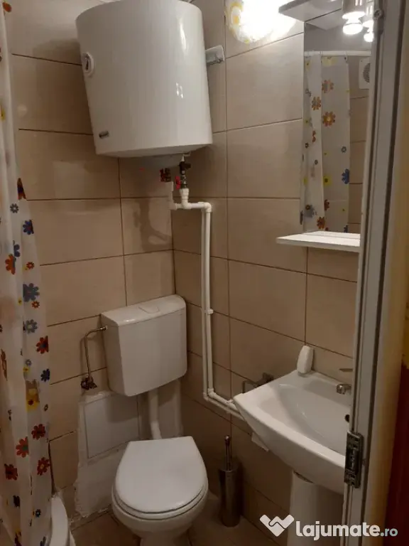Garsonieră de închiriat str.Saturn,Galati - 250 euro