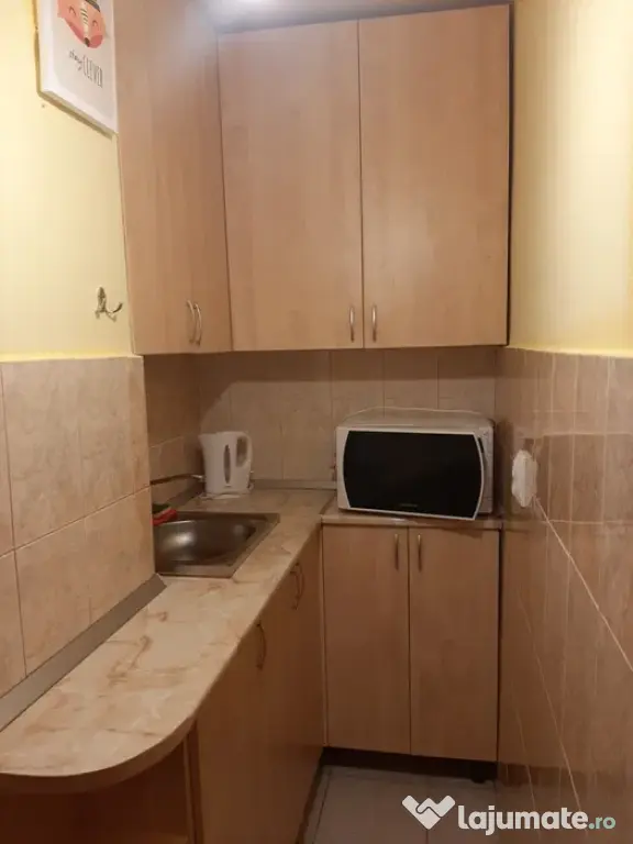 Garsonieră de închiriat str.Saturn,Galati - 250 euro