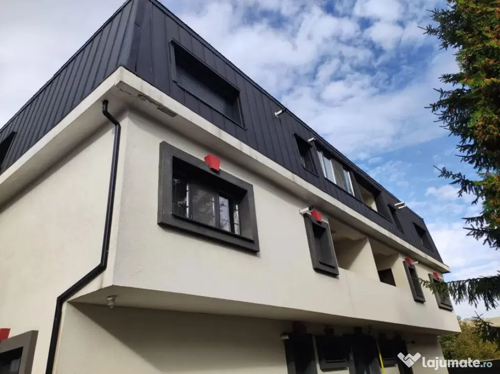 Se vinde apartament pod cu suprafata de 275 mp Floresti