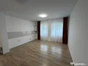 Apartament 3 camere, 70 mp, Sub Cetate 