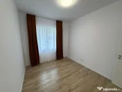 Apartament 3 camere, 70 mp, Sub Cetate 