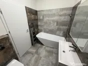 Apartament 3 camere, 70 mp, Sub Cetate 