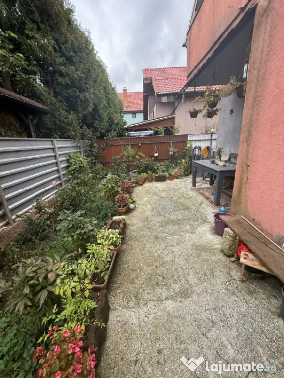 Apartament la casa 2 camere plus gradina in Floresti zona Ti