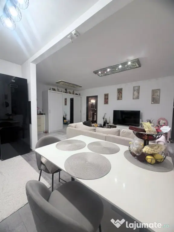 Apartament 2 camere 56mp utili +balcon 7mp zona Subcetate