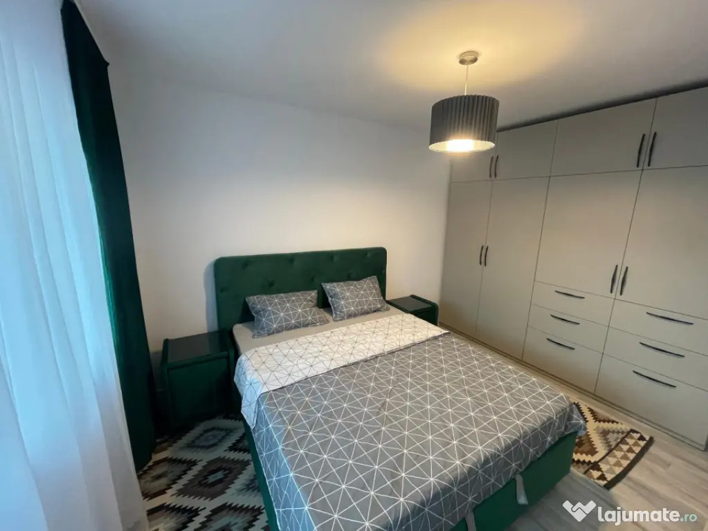 Apartament 3 camere, decomandat, bloc nou, 2 parcari zona Ti