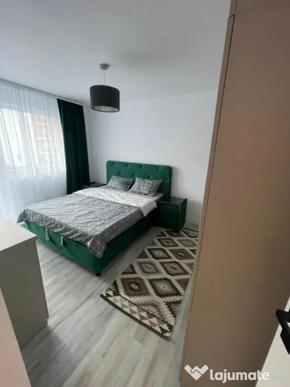Apartament 3 camere, decomandat, bloc nou, 2 parcari zona Ti