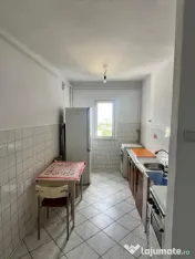 Apartament 2 camere, decomandat, zona Vest