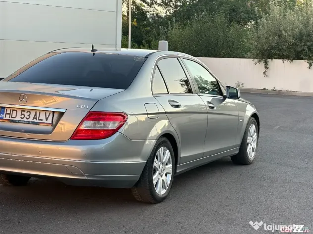 Mercedes-Benz C 200 CDI*2.2 D*navigatie*piele*af.2011*contract+fiscal pe loc