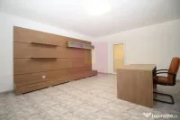 Apartament cu 3 camere de vânzare Decebal adiacent