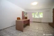 Apartament cu 3 camere de vânzare Decebal adiacent