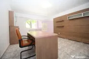 Apartament cu 3 camere de vânzare Decebal adiacent