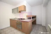 Apartament cu 3 camere de vânzare Decebal adiacent 