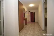 Apartament cu 3 camere de vânzare Decebal adiacent 