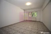 Apartament cu 3 camere de vânzare Decebal adiacent 