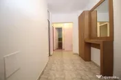 Apartament cu 3 camere de vânzare Decebal adiacent