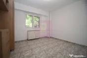 Apartament cu 3 camere de vânzare Decebal adiacent