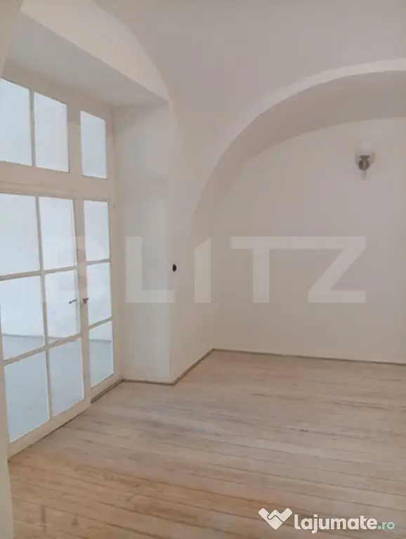 Imobil cu arhitectură aparte, 75mp, Centru