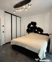 Apartament 3 camere semidecomandat 66.2 mp, Zona Vivo, Flore 