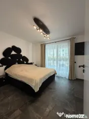 Apartament 3 camere semidecomandat 66.2 mp, Zona Vivo, Flore 
