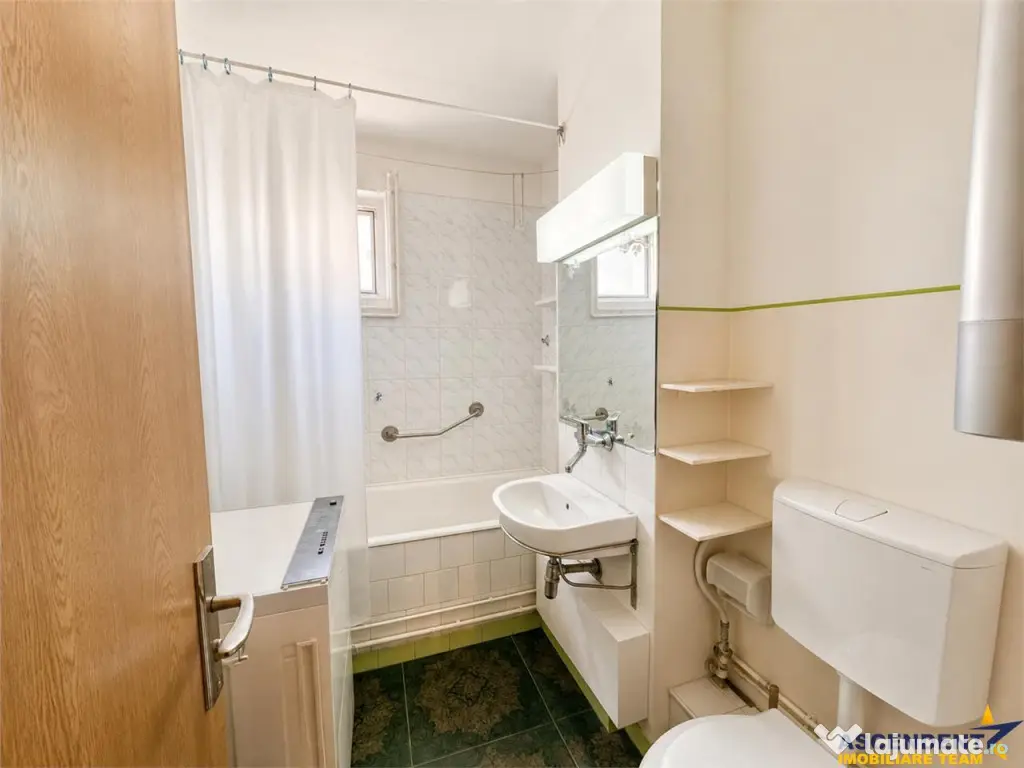 Decomandat, 2 camere, etaj 2, parcare, garaj, Tudor, aria Sc