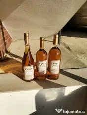 Vând vin si tuica prune naturala 