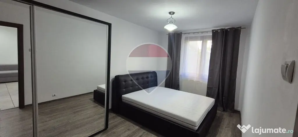 Garsonieră modernă de închiriat | Central Piatra-Neamț