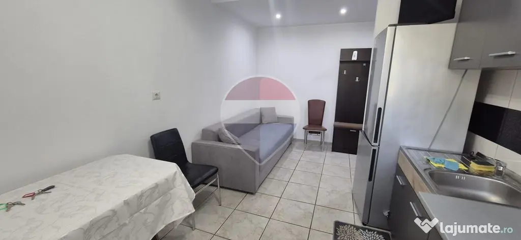 Garsonieră modernă de închiriat | Central Piatra-Neamț