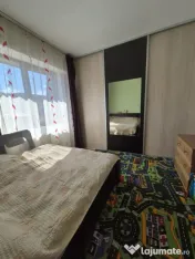 Vand apartament 3 camere 59 mp+balcon 9mp ,str Tautiului