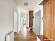 De inchiriat apartament de 2 camere si parcare subterana ... 