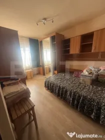 Apartament 3 camere de vânzare | Micro 6 | Etaj 8 | Lift