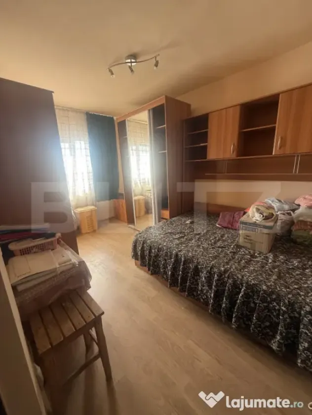 Apartament 3 camere de vânzare | Micro 6 | Etaj 8 | Lift