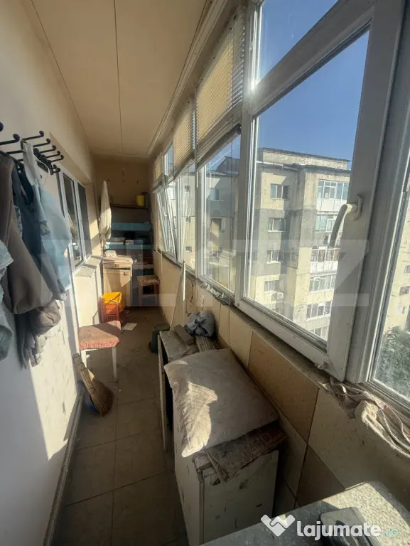 Apartament 3 camere de vânzare | Micro 6 | Etaj 8 | Lift