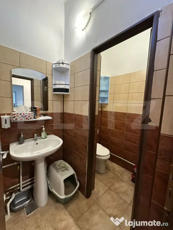 Spatiu comercial situat pe 2 niveluri, zona Dezrobirii