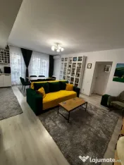 Vand apartament 3 camere 75mp,balcon 4mp,zona Eroilor