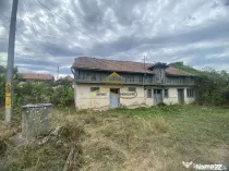 Casa batraneasca + teren de 1285 mp , Parvulesti, Bacau