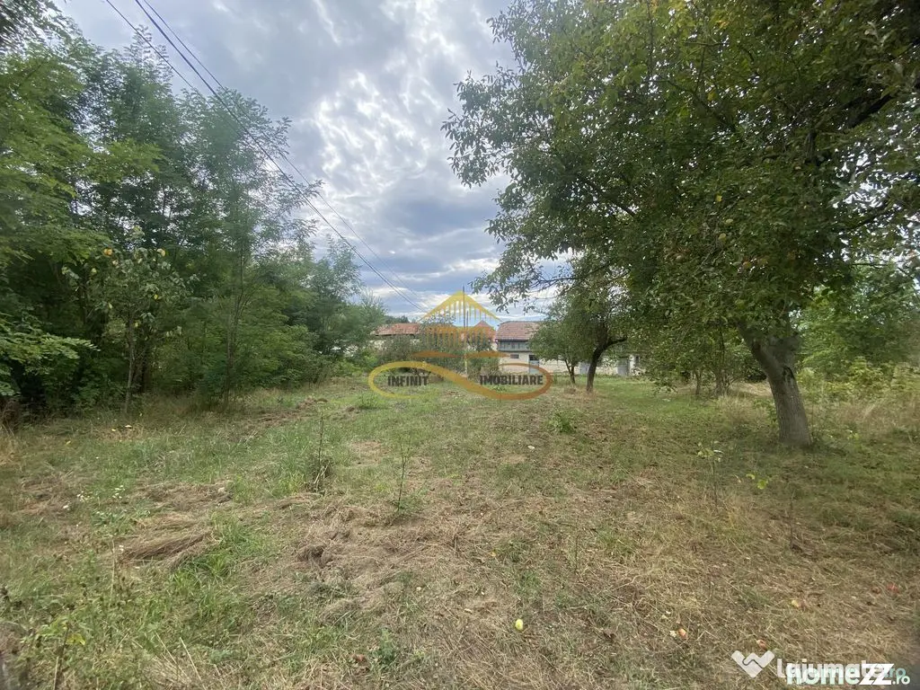Casa batraneasca + teren de 1285 mp , Parvulesti, Bacau - Parvulesti (Bacau)