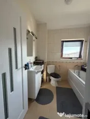 Apartament Cu 2 Camere Decomandate Zona Burdujeni 