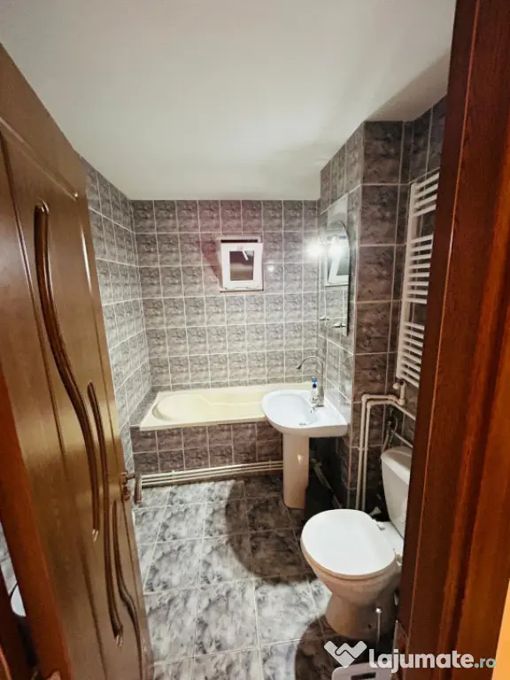 Apartament decomandat 2 camere, 55 mp utili, zona Kaufland 1