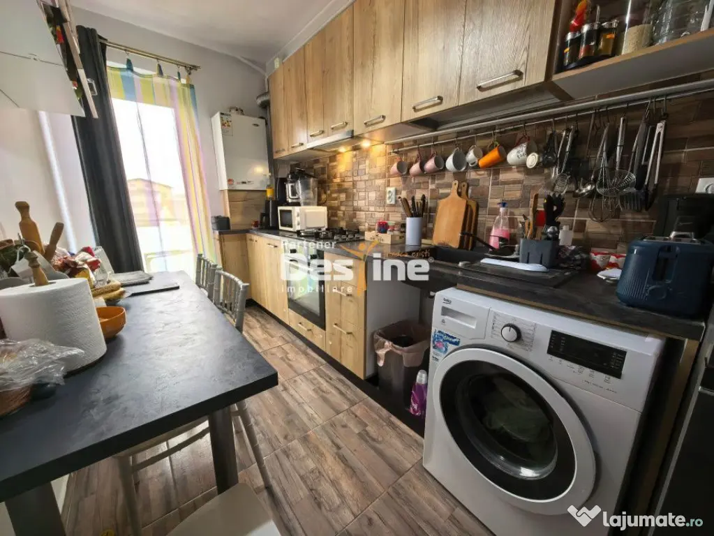 Apartament 2 camere decomandat 49 mp + balcon