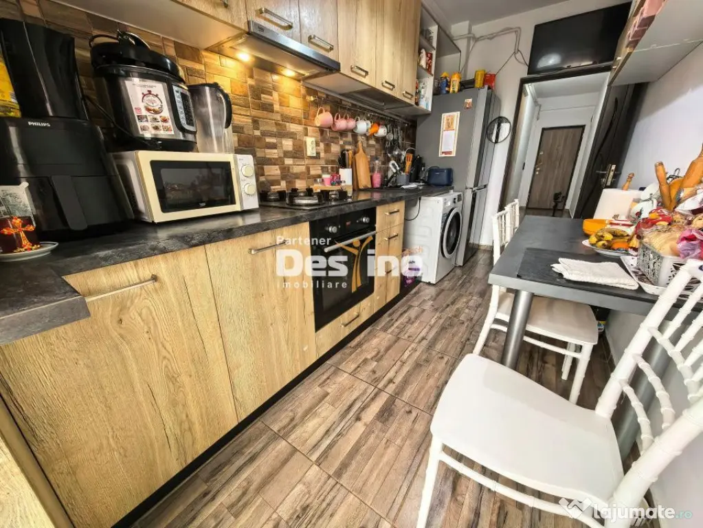 Apartament 2 camere decomandat 49 mp + balcon
